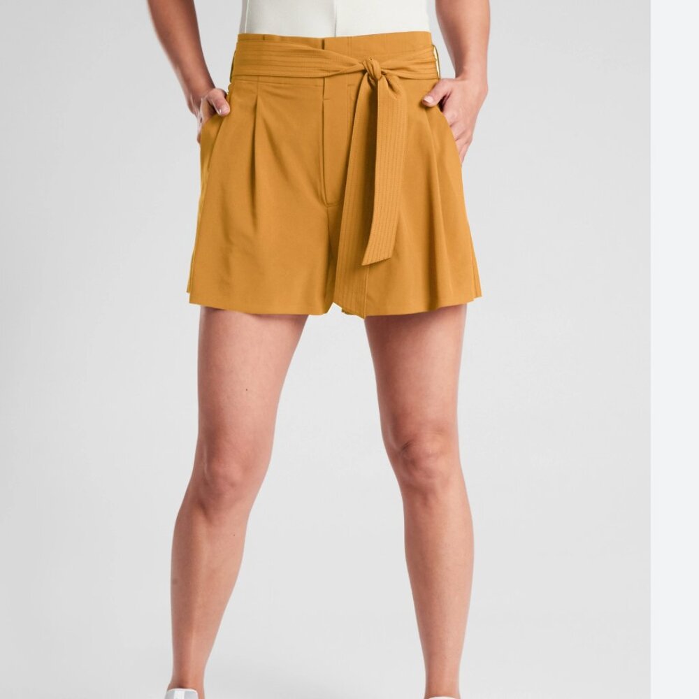 Athleta Skyline Short II - Size 8 - NWOT